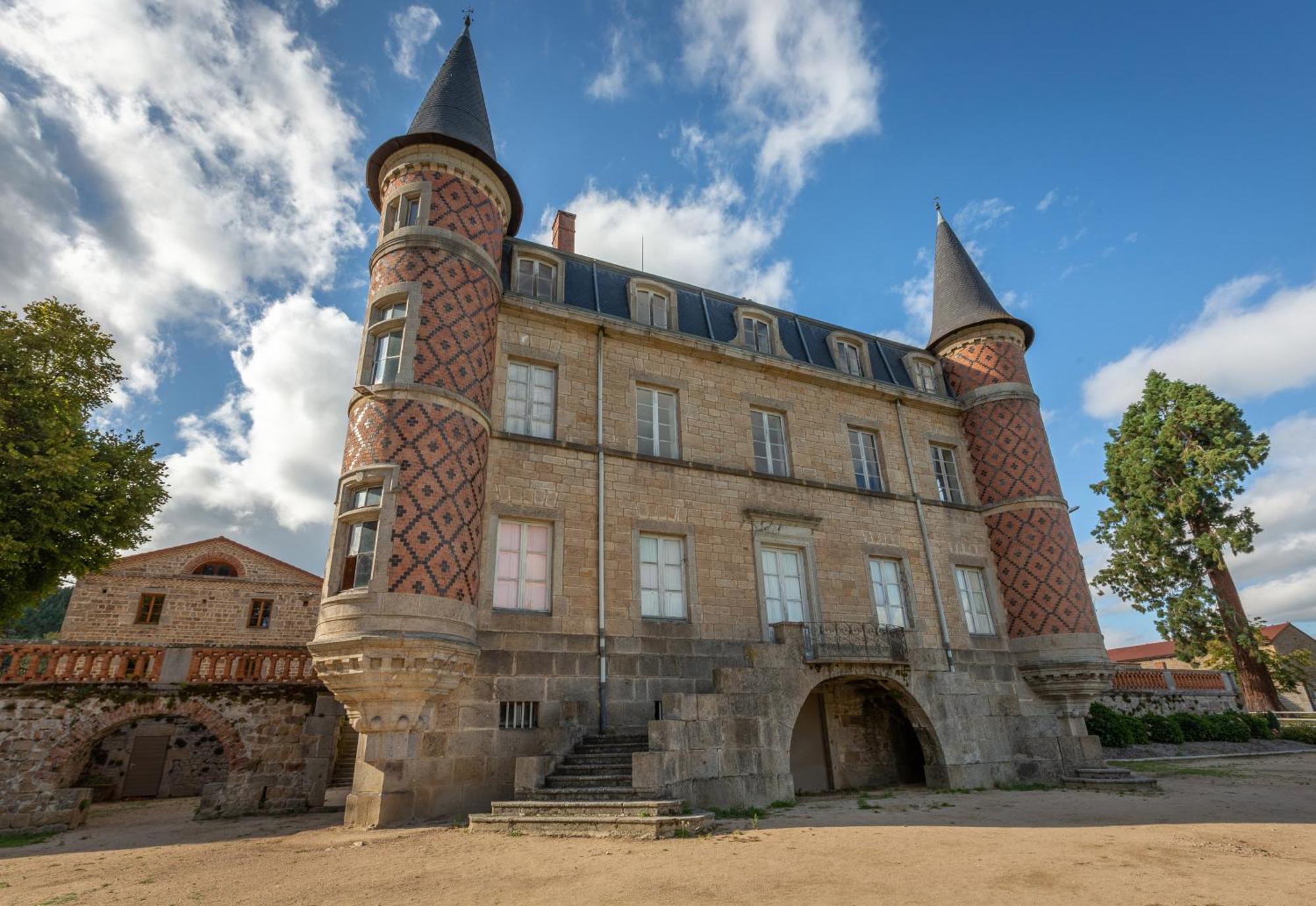 Domaine Et Chateau De Valinches Marols Buitenkant foto